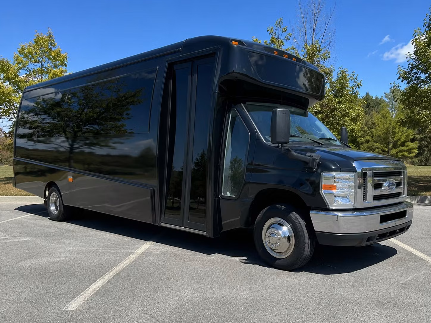 lynn 20 passenger minibus rental