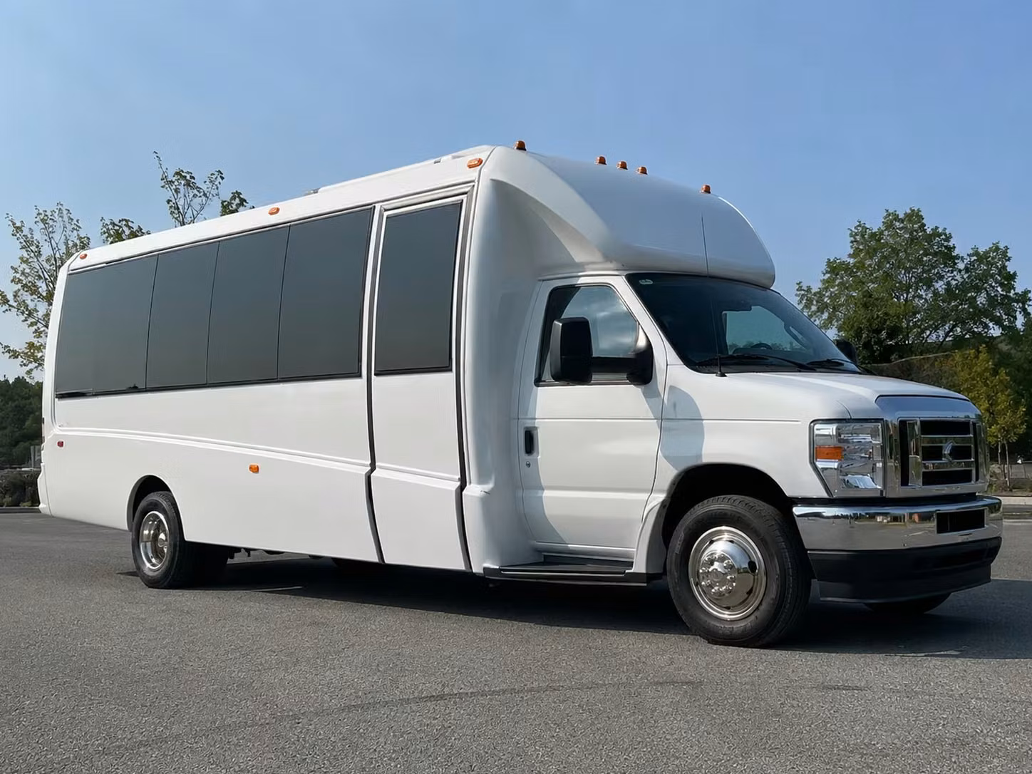 lynn concert party bus rentals for bachelorette parties and birthday groups